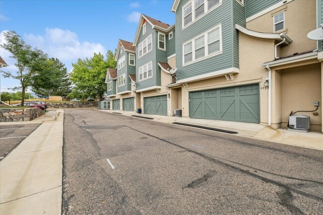 Building Photo - 9793 W Hinsdale Ln