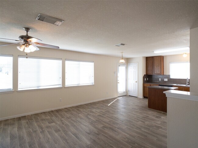 Building Photo - 21843 Grassy Hill Ln