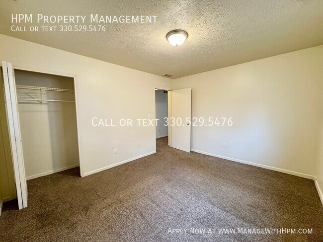 Building Photo - 1062 Merton Ave