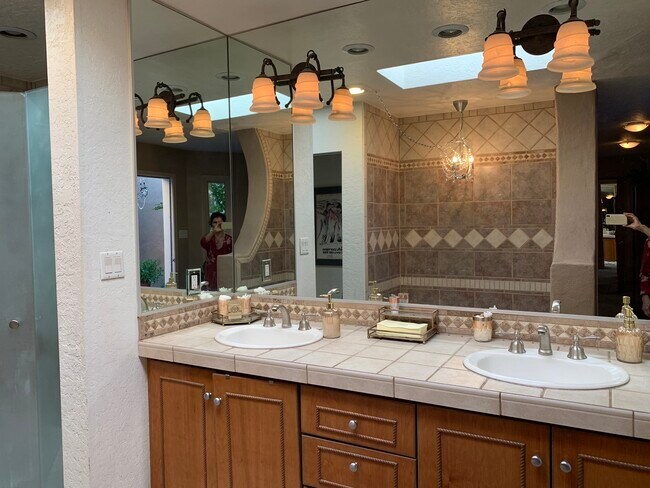 Building Photo - 3105 Camino Caballete NW