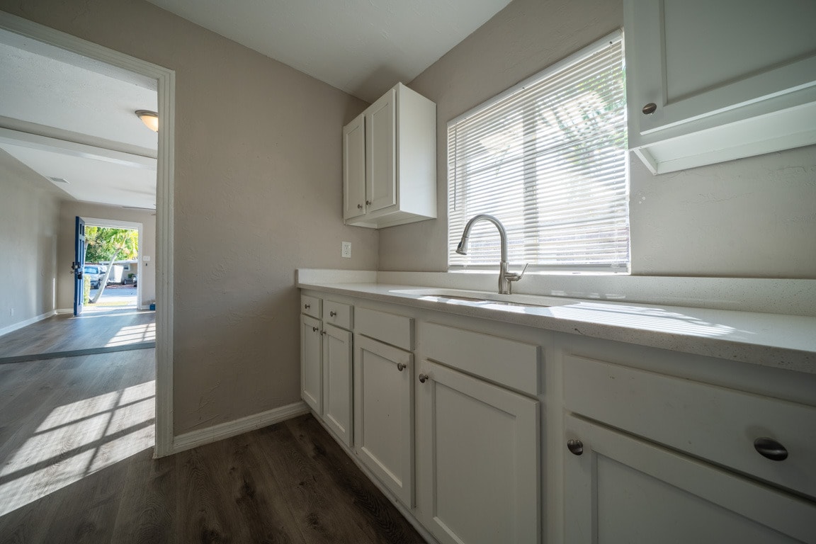 Building Photo - 925 17th St S