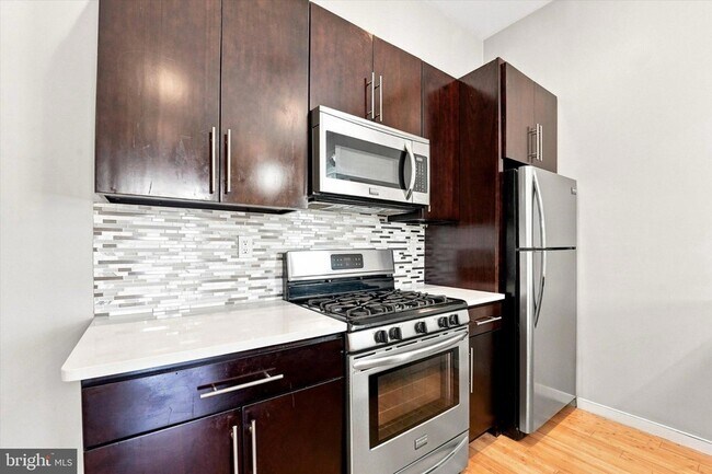 Building Photo - 655-59-659 N 16th St