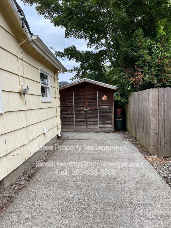 Building Photo - 4022 NE 13th Ave