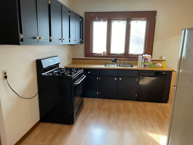 Building Photo - 2523 Scottish Pike