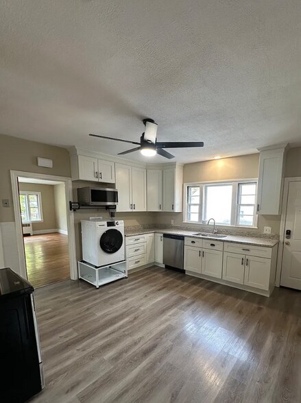 Building Photo - 552 Chandler St