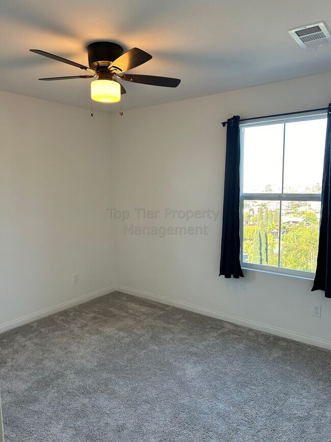 Building Photo - **Beautiful 2 bed / 2.5 bath Town Home in San Marcos - Available 08/14**