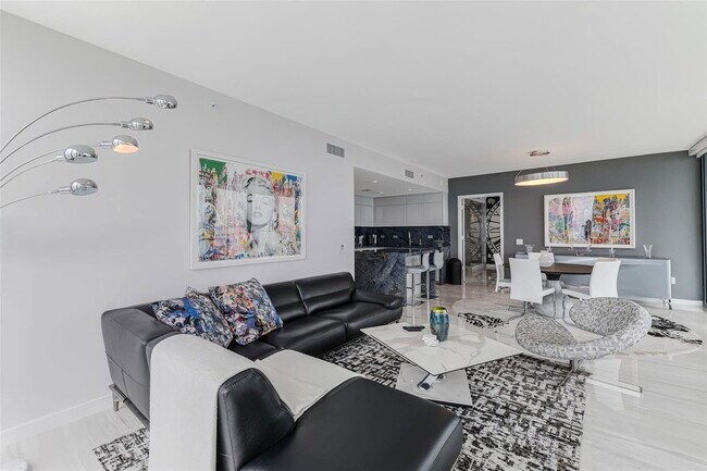 Building Photo - 3131 NE 7th Ave