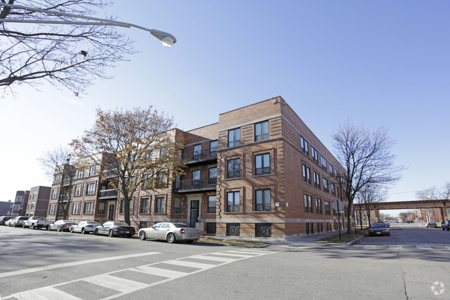 Primary Photo - Winterberry Place Apartments