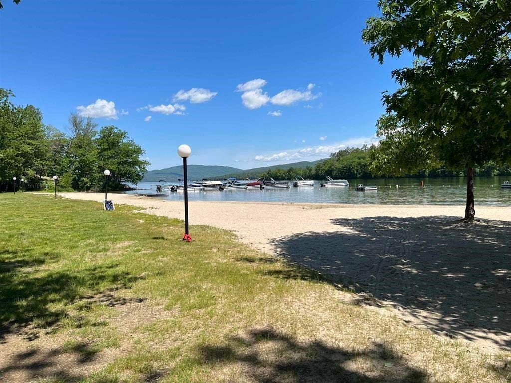 Building Photo - 61 Woodbury, 43