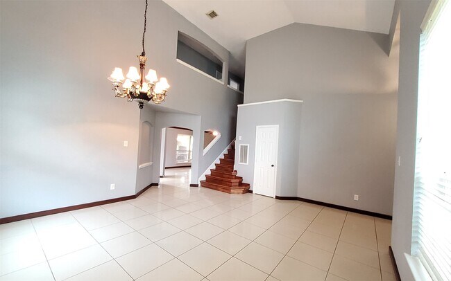 Building Photo - 18123 Flower Grove Ct