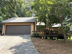 Building Photo - 1302 Colony Dr