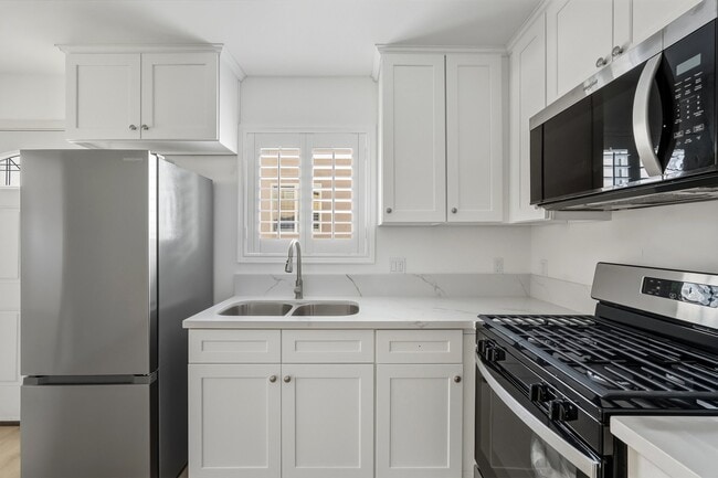 Building Photo - 13054 Terra Bella St