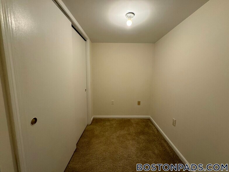 Primary Photo - 1223 Beacon St