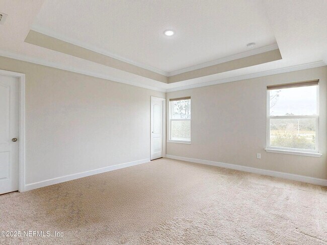 Building Photo - 210 Thistleton Wy