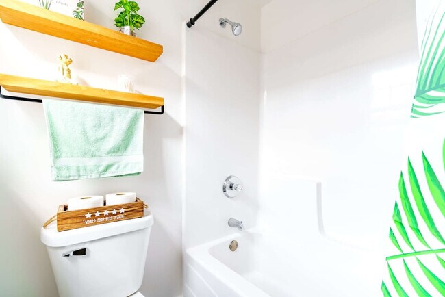 Building Photo - 241 W Water St