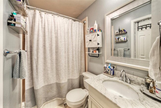 Building Photo - 5513 Great Divide Dr