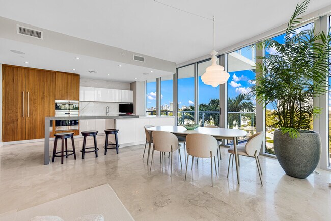 Building Photo - 701 N Fort Lauderdale Beach Blvd
