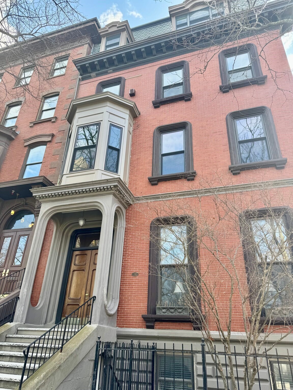 Building Photo - 4 Monument Sq