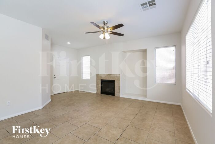 Building Photo - 4009 N Kindhearted Ct