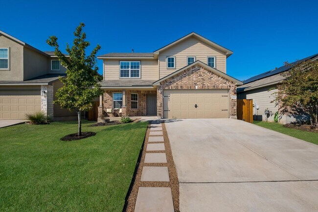 Building Photo - The Perfect Blend of Comfort and Community in Bulverde