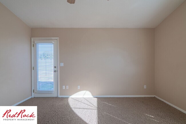 Building Photo - Pet Friendly - 4 Bed 2 Bath for rent in St. George