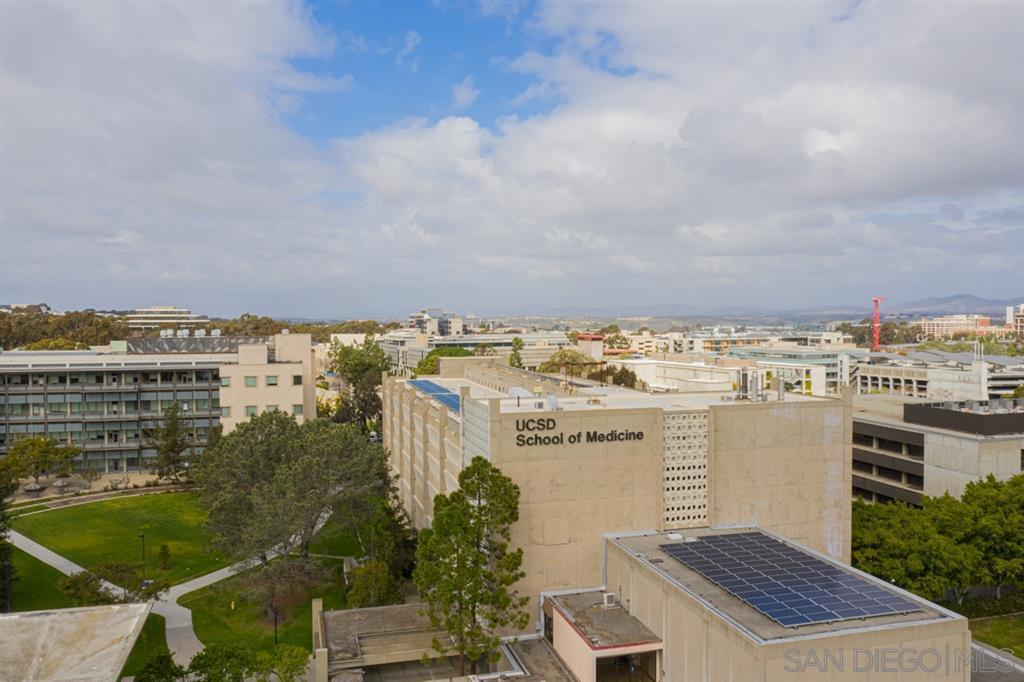 proximity to UCSD - 7853 Camino Raposa