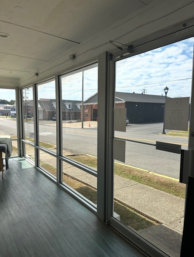 Building Photo - Commercial building
