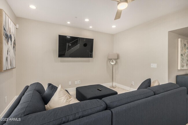 Building Photo - 7550 E Osborn Rd