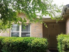 Building Photo - 2825 Mesa Valley Dr