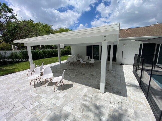 Building Photo - 11121 SW 110th Rd