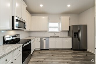 Building Photo - Lasater Ranch