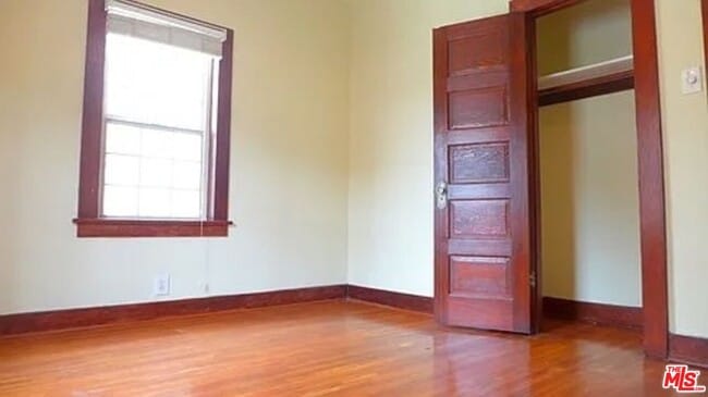 Building Photo - 1433 N Las Palmas Ave