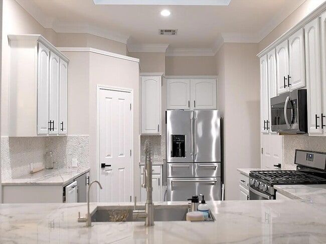 Building Photo - 1038 Cashew Ln