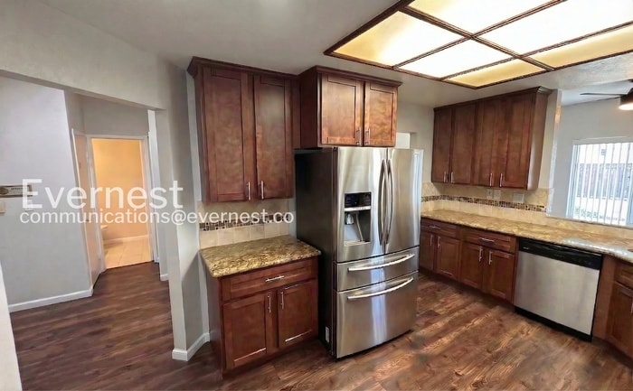 Building Photo - 4936 Creekwood Dr