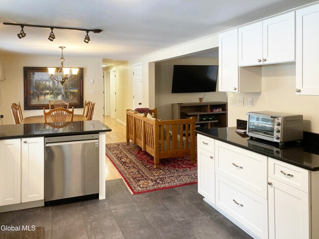 Building Photo - 157 Louden Rd