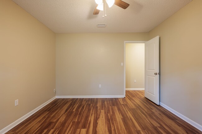 Building Photo - Great home in Wood Valley!