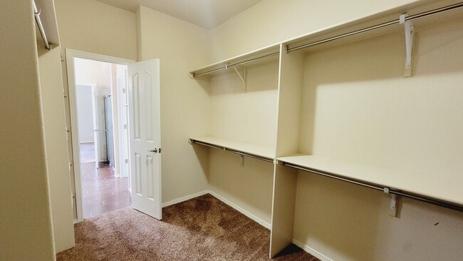 Building Photo - 7453 Eagle Vista Dr