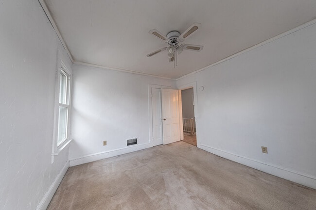 Building Photo - 849 S Franklin St