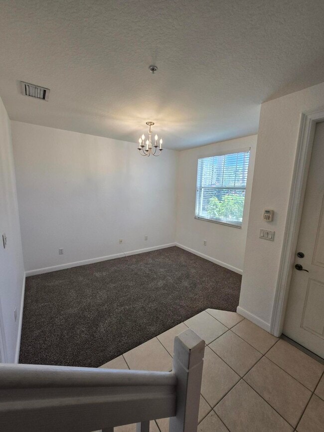 Building Photo - 660 Amador Ln