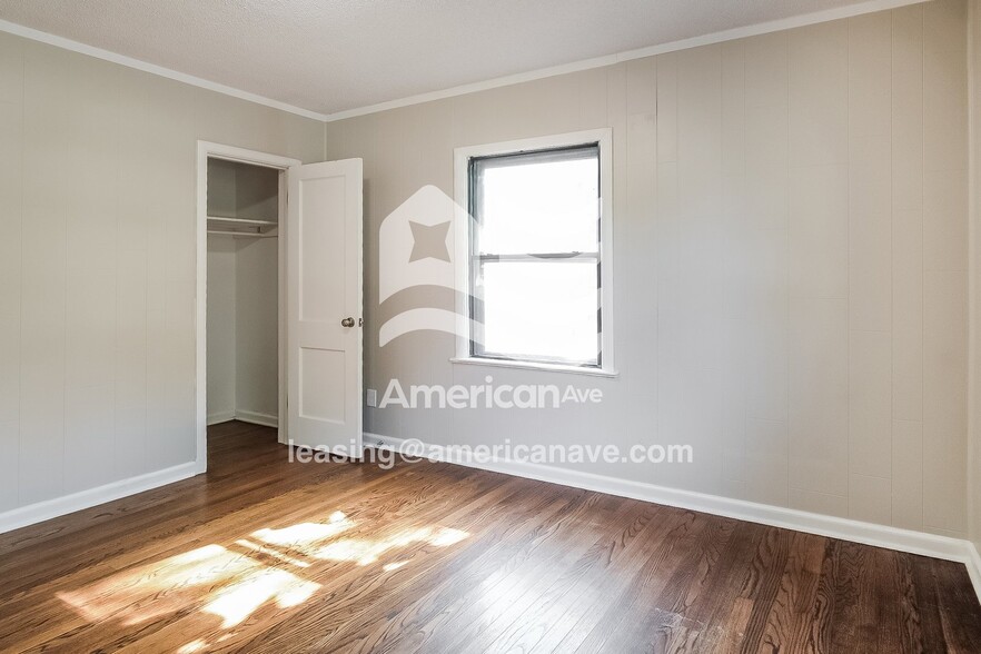 Building Photo - 6521 E 5th Pl