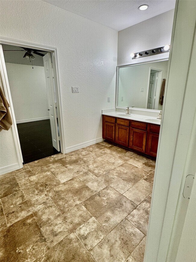 Building Photo - 21424 Quail Point Ln