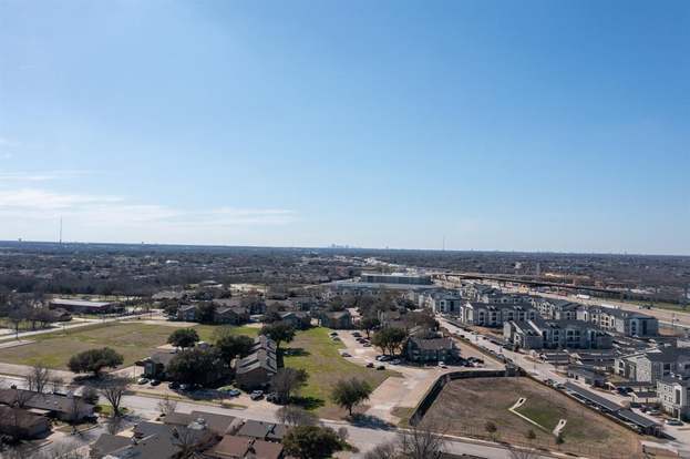 Building Photo - 5742 Marina Dr