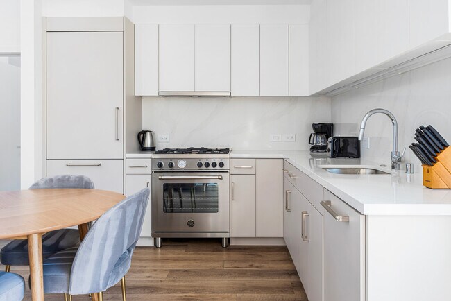 Building Photo - 1288 Howard St