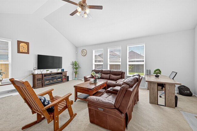 Building Photo - 21319 Tropisea Dr