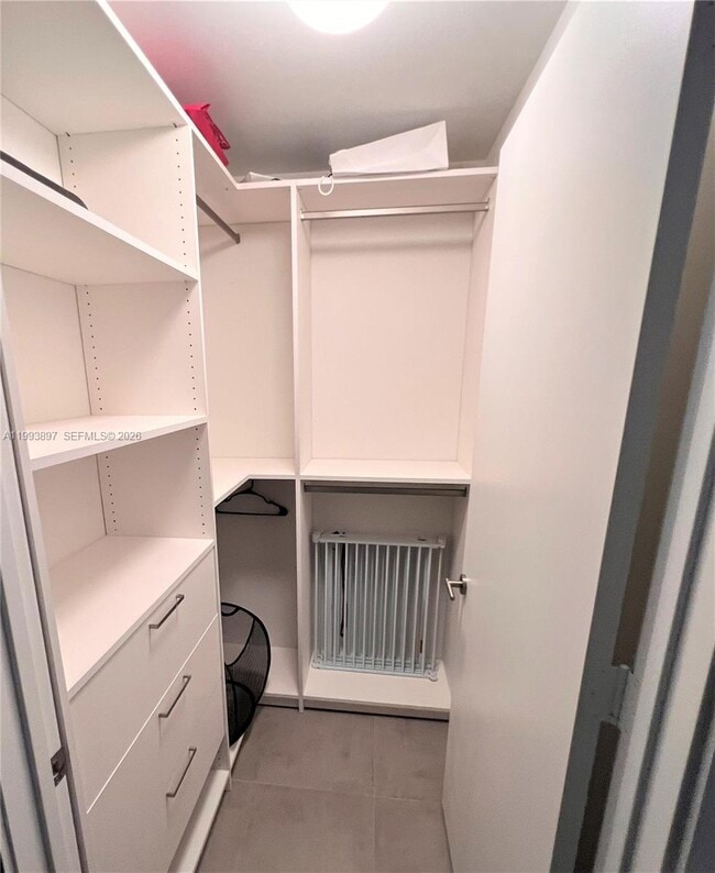 Building Photo - 2900 NE 7th Ave