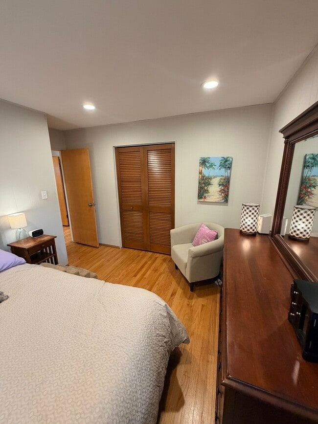 Building Photo - 137 Richard Ave