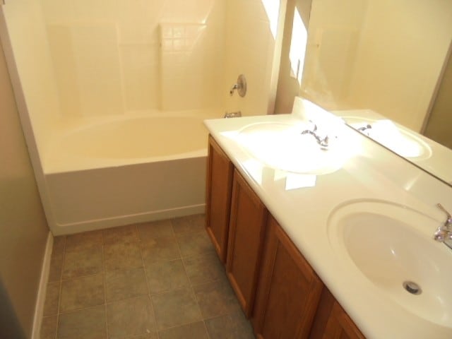 Building Photo - 12725 W Cheery Lynn Rd