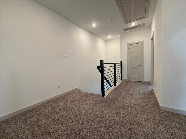 Building Photo - 555 Eiseley Dr