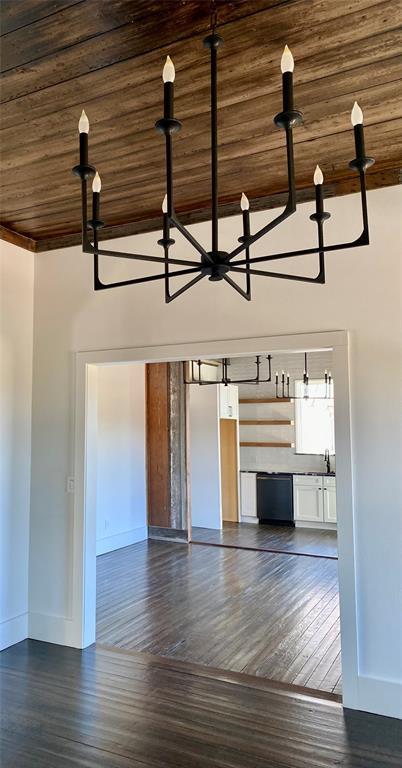 Building Photo - 305 Hall St