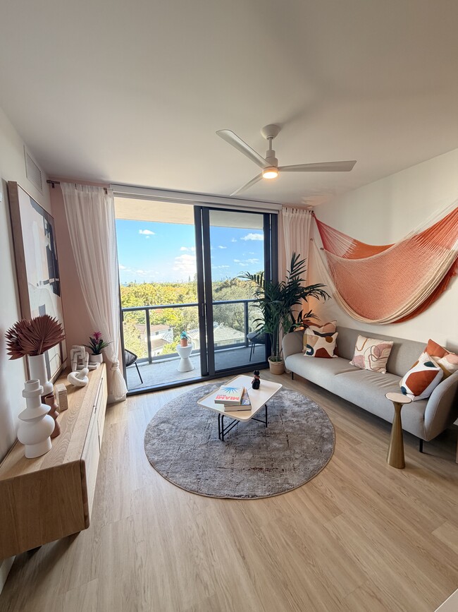 Building Photo - 342 NE 35th St